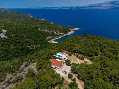 Luxury Villa Castello di Pietra with private pool