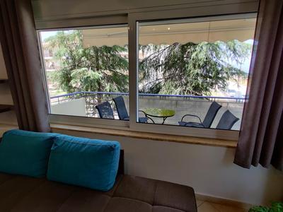Quiet luxury apartment near city center and port