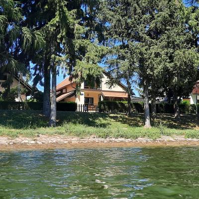 Spacious Apartment "Ana" on lake Sabljaci