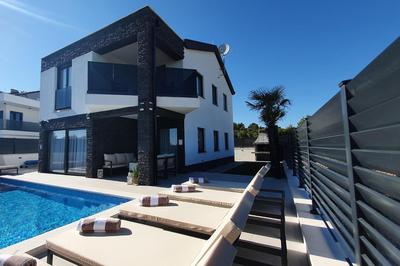 Villa Black Pearl