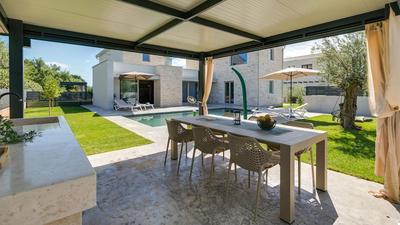 Villa Maslina by Villas Holiday