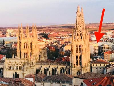 Mirando a la Catedral desde plaza Vega