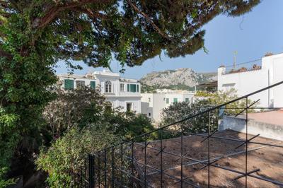 Azzurra, Capri