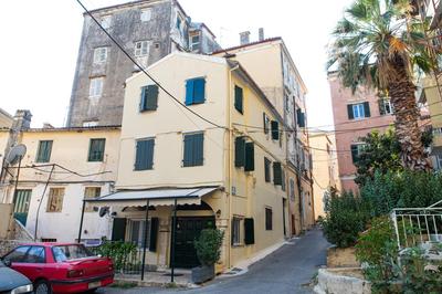 Odisseus old town apartment