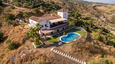 Private Mansion 7 bedroom, 6 bathrooms & private pool with spectacular views over entire Costa del Sol 'SAN JACINTO'