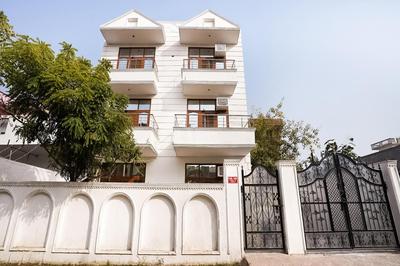 Hotel O Royal Inn