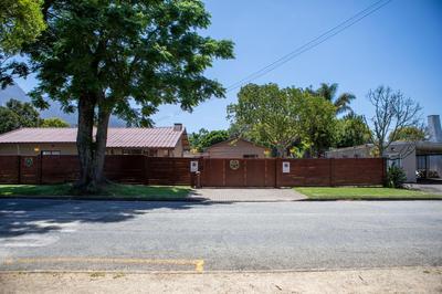 Antiqua Guest House