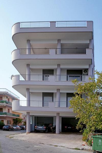 KYPARISSIA LUXURY HOME