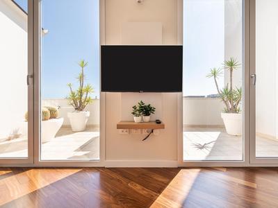 Penthouse center