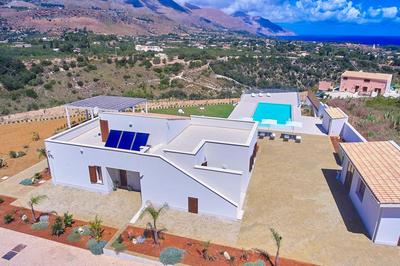 Villa Etesiae