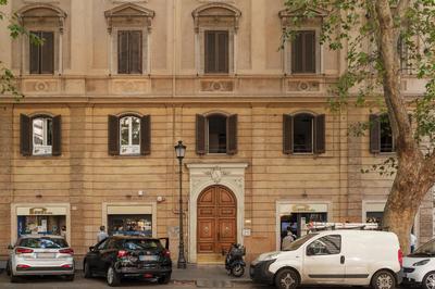 GuestHost - Piazza di Santa Maria Maggiore Cosy Apartment