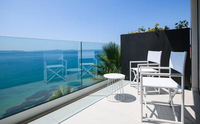Gallery Luxury Suites & Rooms-Only Adults