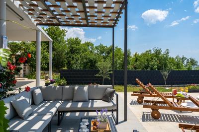 Villa Terra with heated pool