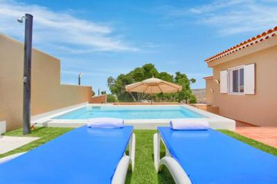 Finca Los Corcos con piscina By Paramount Holidays