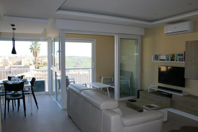Wileg 4A Luxury Studio Apartment with Shared Swimming Pool.
