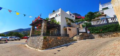 One Private Studio with stunning full sea view, shared pool and Ac