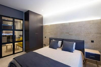 City Center Modern Renovated Apartment