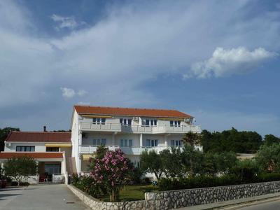 Apartments Donadic I, Caska