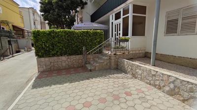 Apartment Garden Residence with private parking