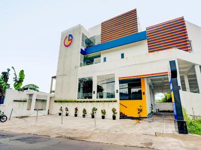 LG Hotel Jember by Calli Rooms