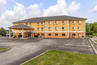 Comfort Inn Muscatine near Hwy 61, Photo 2