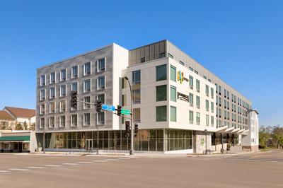 Staybridge Suites Rochester - Mayo Clinic Area by IHG