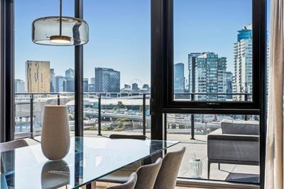 Luxury Penthouse with Astonishing Bay and City Views