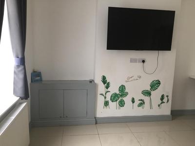 Dane Guest House Free Parking Fast WiFi Modern Living