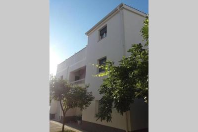 Apartment in Podstrana near the sea, river & mountain between Omis & Split