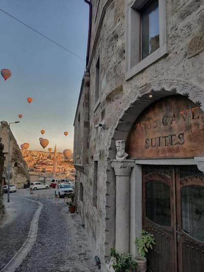 Zeus Cave Suites - Image 146