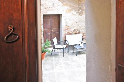Girolamo Apartment - Super Central, Private Parking & Outdoor Area
