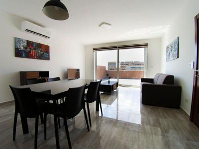 F12 Modern and Bright Apartment in Malta