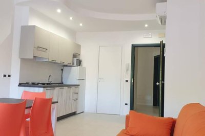 APPARTAMENTO NUOVO CENTRALISSIMO 150 MT DAL MARE