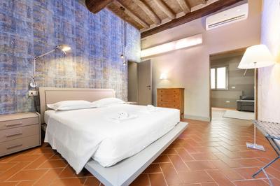 GuestHost - Santa Trinità Industrial Flat