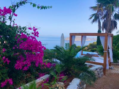 Luxus Tholos Bay