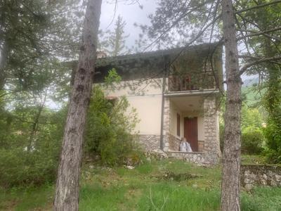 Esclusivo chalet immerso nel verde