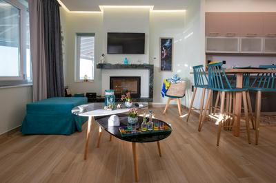Kyma Seafront Suite by Estia