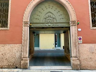 Stunning top floor flat in the heart of Verona