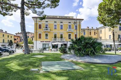 Palazzo Visconti Luxury Suite DesenzanoLoft Official Partner Homes & Villas by Marriott Bonvoy