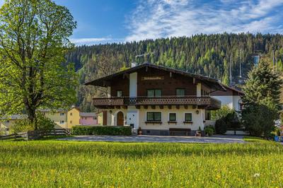 Soldanella 2 by Alpenidyll Apartments