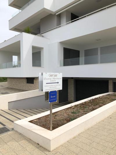 MM Luxury Apartments GOLD & RUBIN