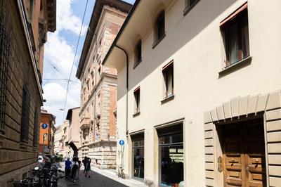 Goito 3, Bologna by Short Holidays
