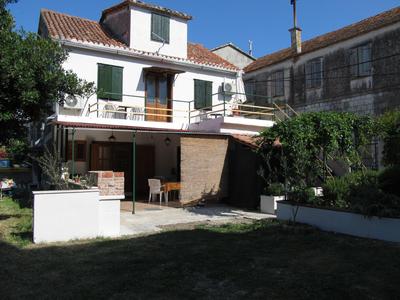 Guesthouse Trogir Proto-Free parking