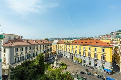 Elegante appartamento a Piazza dei Martiri by Wonderful Italy