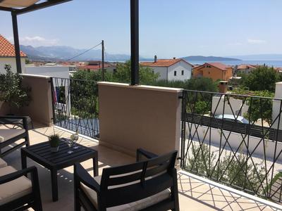Villa Fides with private pool, garden and sea view