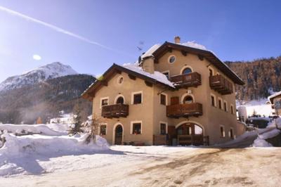 Snowflake Apartment