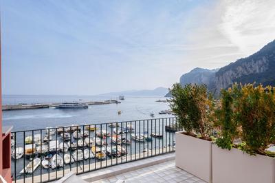 Capri Marina Suite
