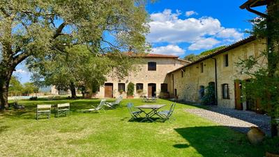 Elegant Farmhouse Retreat in Poreta, Italy