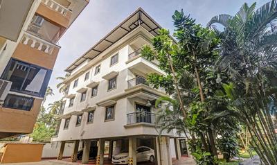 Treebo Aquamarine Arpora With Pool