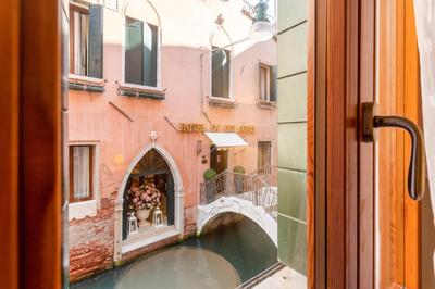 GuestHost - Castello Appartamento con vista sul Canale x6
